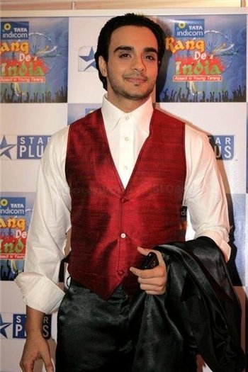 179249_120313974706299_100001830921976_147376_7738616_n