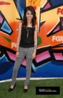 Selena Gomez - 2007 Teen Choice Awards