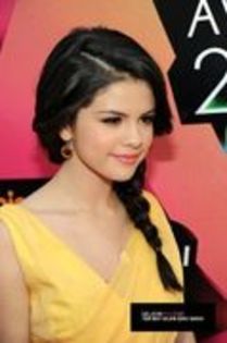 Selena Gomez - 2010 Kids Choice Awards