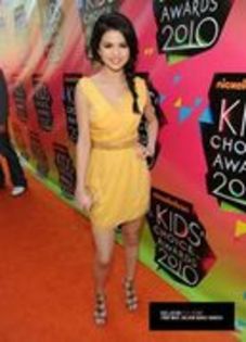 Selena Gomez - 2010 Kids Choice Awards