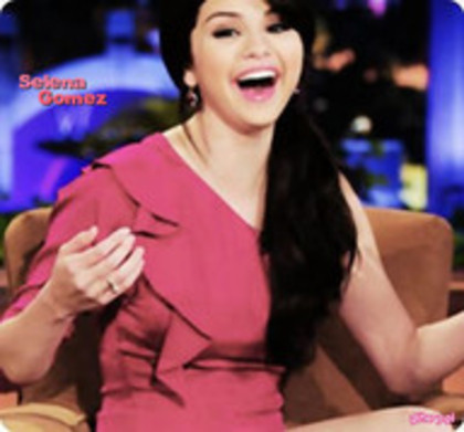 Cum ar fi .....cand era mica  noi eram la bunica si a busit masina cand  noi nu eram acolo