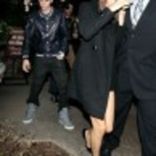 Justin Bieber Selena Gomez Celebrate 17th Birthday PHOTOS 3 97x97 Selena Gomez ia cina cu Justin Bie - selena gomez ia cina cu justin bieber de ziua lui