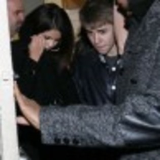 Justin Bieber Selena Gomez Celebrate 17th Birthday PHOTOS1 97x97 Selena Gomez ia cina cu Justin Bieb