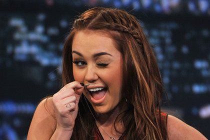 Miley Cyrus Celebrities Visit Late Night With Jimmy Fallon - March 3, 2011 - poze miley