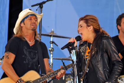 Miley Cyrus Miley Cyrus and Bret Michaels Perform