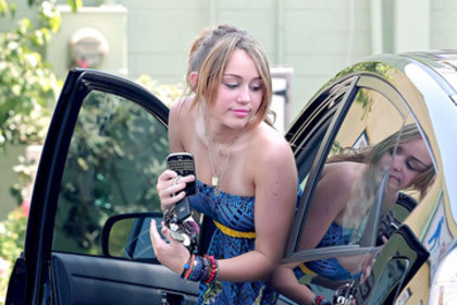 Miley Cyrus Toyota Prius Cars - poze hanna montana