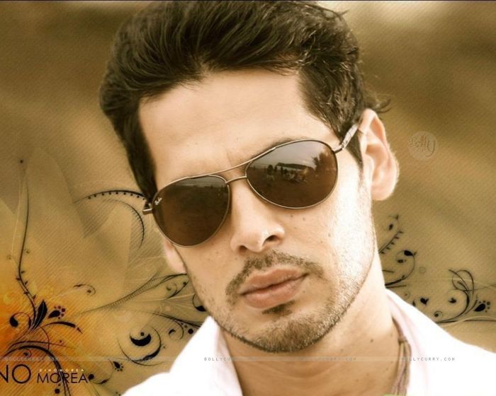 28221-dino-morea - Dino Morea