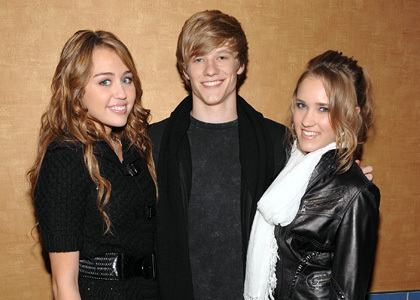 miley-cyrus-promo-pal