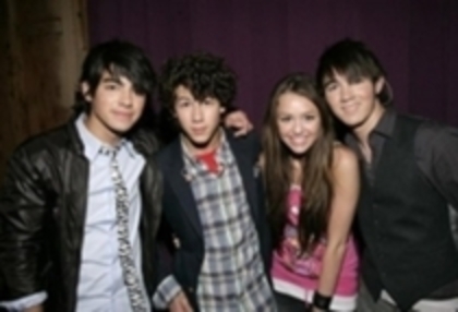 miley cyrus and jonas brothers