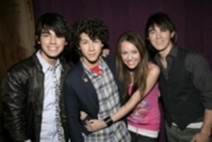 miley cyrus and jonas brothers