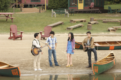 Nick-jonas-camp-rock-2-photoshot-nick-jonas-20430568-399-266 - Camp Rock 2 Photo S