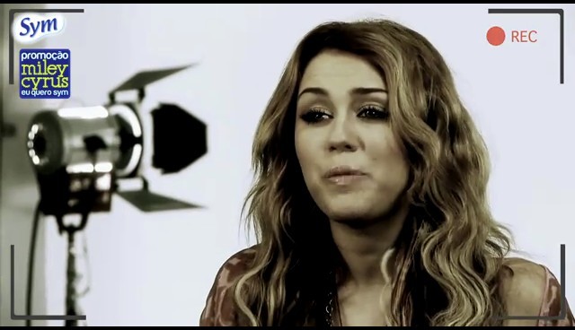 bscap0093 - Miley Cyrus Cartelas EuQueroSym