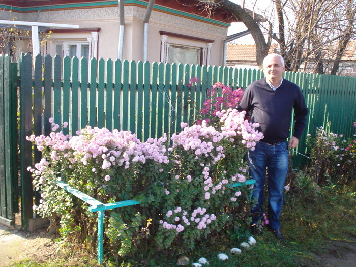 BAIATUL MEU,FLORIN - CONCEDIU ACASA_IN ROMANIA-2010