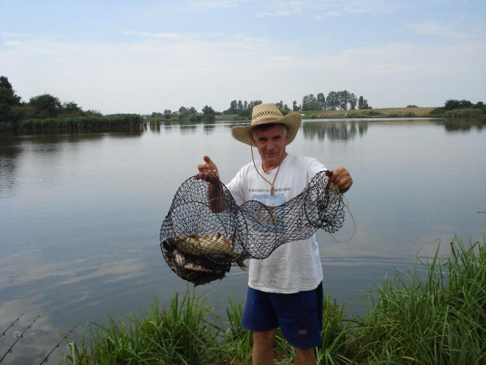 LA PESCUIT - CONCEDIU ACASA_IN ROMANIA-2010