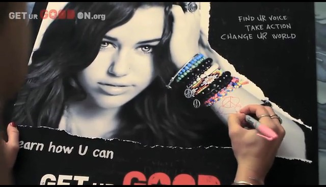 bscap0068 - Miley Gets her Good On With City Of Hope