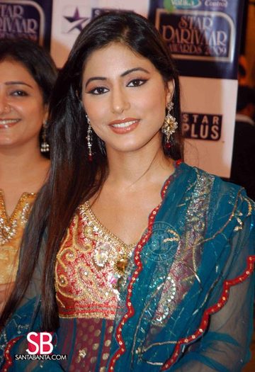 star-pariwar-awards-red-carpet-48 - Akshara-Hina Khan