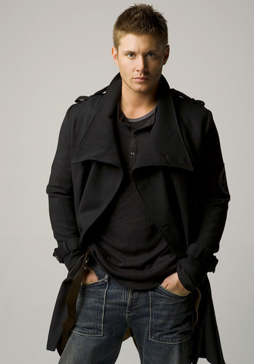 Dean-Winchester-supernatural-35712_717_1024 - z - Jensen Ackles