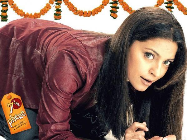 Juhi_Chawla_1256786745_1