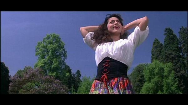 Juhi_Chawla_1256914074_0