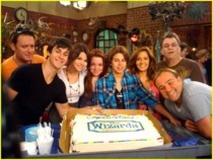 ELWLCHNQEEMFNBPZHWH - Magicienii din Waverly Place