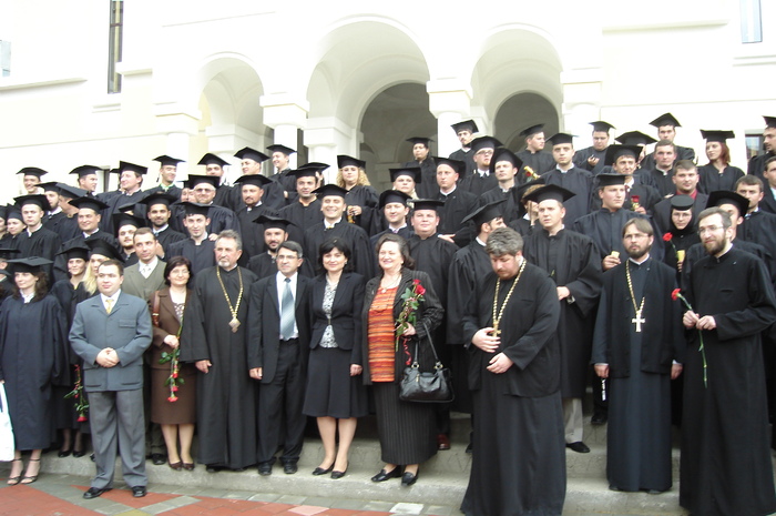 09 - Absolvirea Facultatii de Teologie