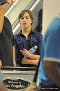 Demi Lovato - Demi Lovato Arrives At LAX airport 2008-09-21