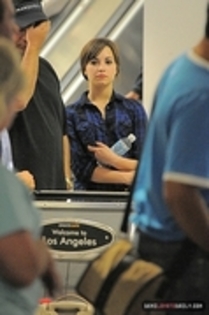 Demi Lovato - Demi Lovato Arrives At LAX airport 2008-09-21