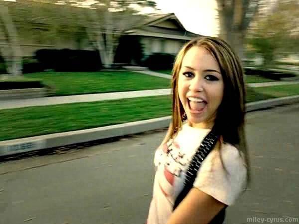 Miley-Cyrus-476736,203566 - milus gliterfly