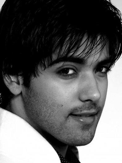 4 - SAPNA BABUL KA BIDAAI KINSHUK MAHAJAN AKA RANVEER RAJVANSH PICTURE GALLERY