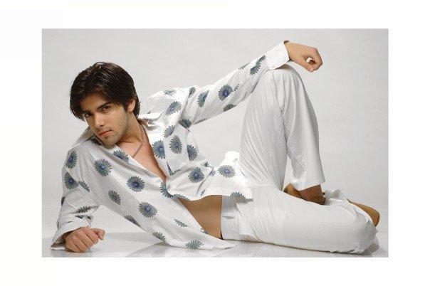 2 - SAPNA BABUL KA BIDAAI KINSHUK MAHAJAN AKA RANVEER RAJVANSH PICTURE GALLERY