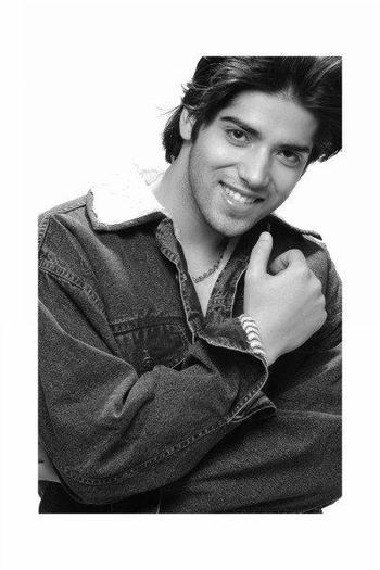 6 - SAPNA BABUL KA BIDAAI KINSHUK MAHAJAN AKA RANVEER RAJVANSH PICTURE GALLERY