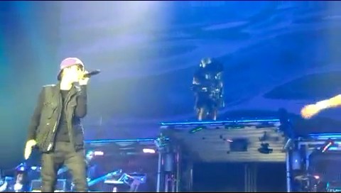 bscap0212 - Miley Cyrus and Justin Live Overboard