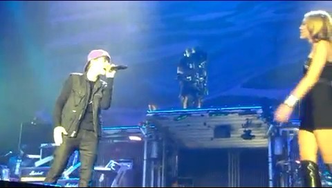 bscap0214 - Miley Cyrus and Justin Live Overboard