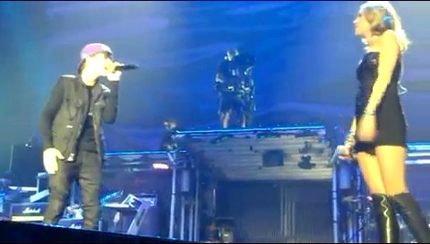 bscap0215 - Miley Cyrus and Justin Live Overboard