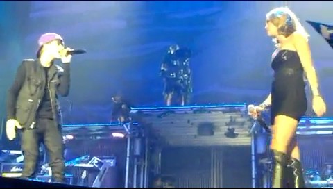 bscap0216 - Miley Cyrus and Justin Live Overboard