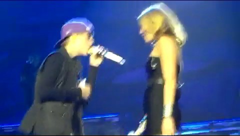 bscap0228 - Miley Cyrus and Justin Live Overboard