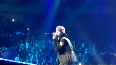 bscap0268 - Miley Cyrus and Justin Live Overboard