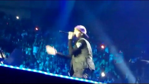 bscap0269 - Miley Cyrus and Justin Live Overboard