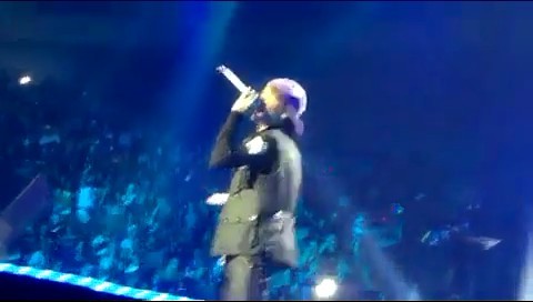 bscap0271 - Miley Cyrus and Justin Live Overboard