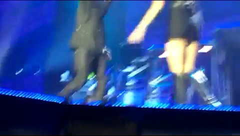 bscap0299 - Miley Cyrus and Justin Live Overboard