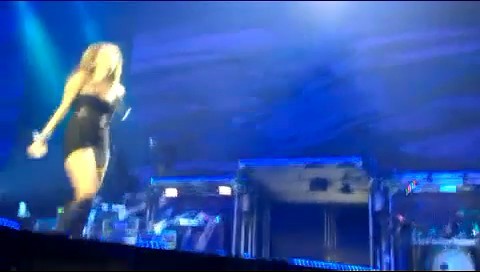 bscap0338 - Miley Cyrus and Justin Live Overboard