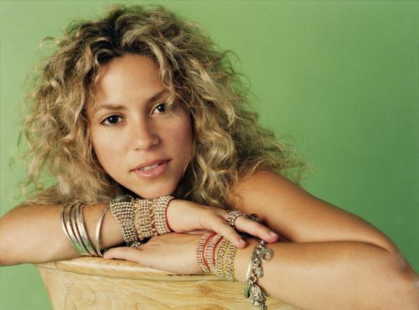 Shakira-667549,35352 - albume cu shakira