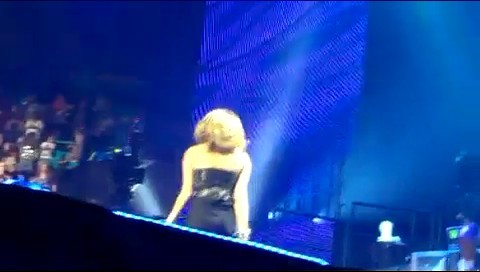 bscap0355 - Miley Cyrus and Justin Live Overboard