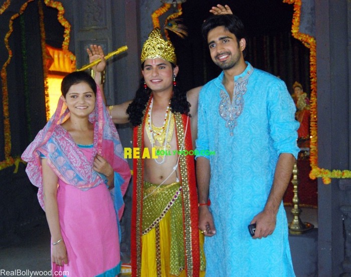 normal_Rubina_Dilaik_Ana_Khan_and_Avinash_Sachdev - MiNi_FaNcLuB-RuBiNa-DiLaIk