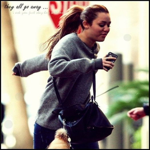 0089589807 - Miley Glittery