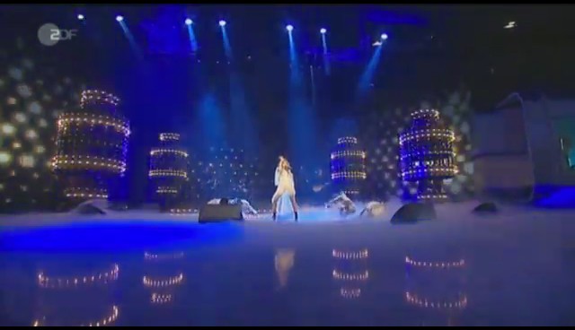bscap0076 - Miley Cyrus Performs at Wetten Dass
