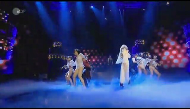 bscap0145 - Miley Cyrus Performs at Wetten Dass