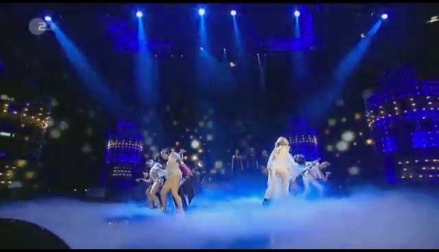 bscap0147 - Miley Cyrus Performs at Wetten Dass