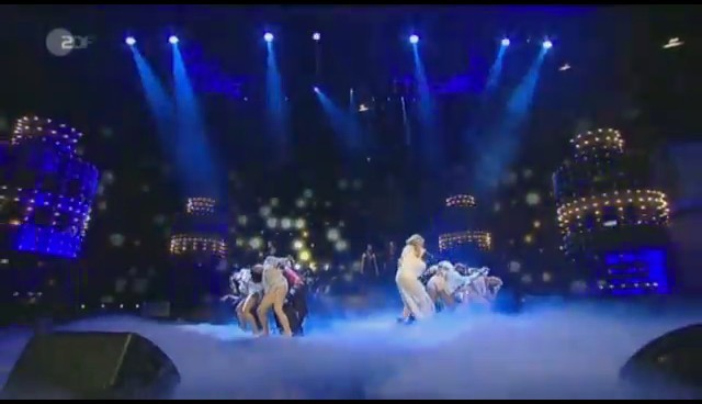 bscap0148 - Miley Cyrus Performs at Wetten Dass