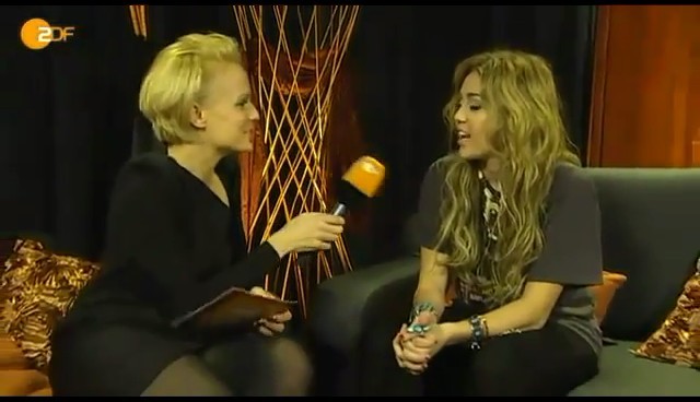 bscap0003 - Miley Cyrus At Wetten Dass Backstage Interview